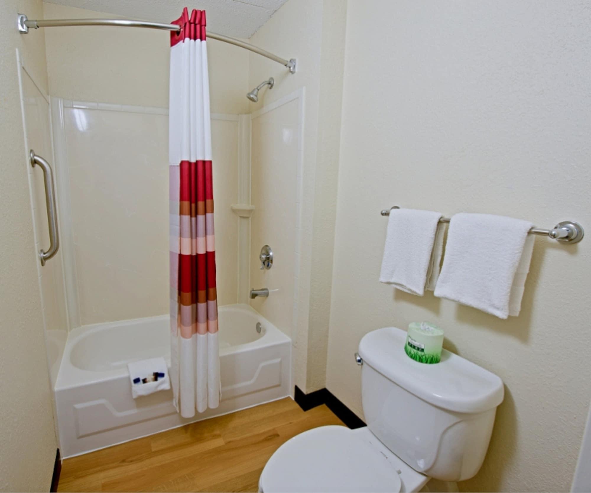 Red Roof Inn Princeton - Ewing Лорънсвил Екстериор снимка