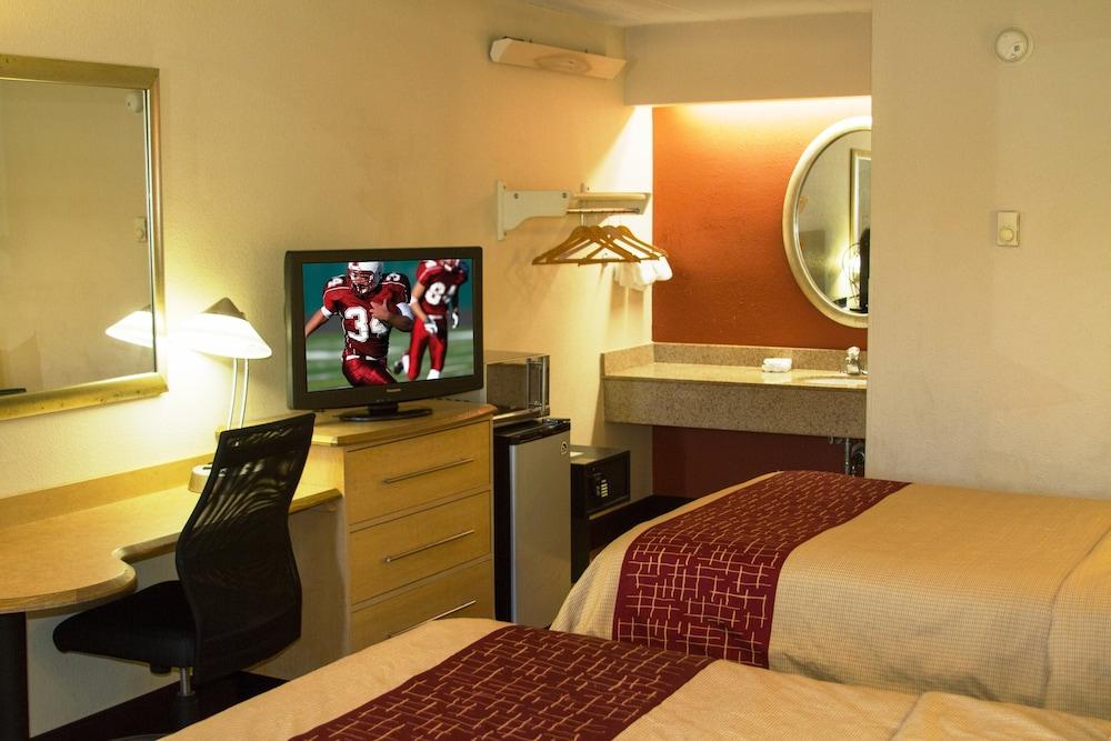 Red Roof Inn Princeton - Ewing Лорънсвил Екстериор снимка